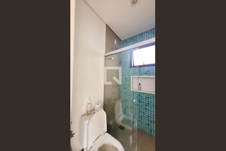 Casa de condomínio à venda com 300m², 4 quartos e 4 vagas Casa de condomínio à venda com 300m², 4 quartos e 4 vagasBanheiro Área gourmet