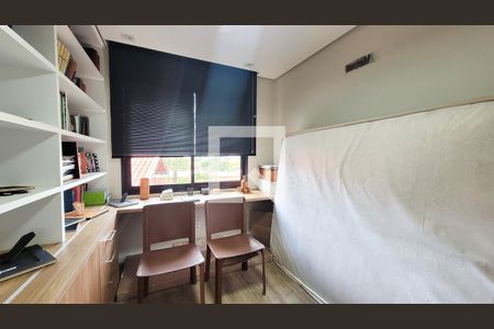 Casa de condomínio à venda com 300m², 4 quartos e 4 vagas Casa de condomínio à venda com 300m², 4 quartos e 4 vagasQuarto 4