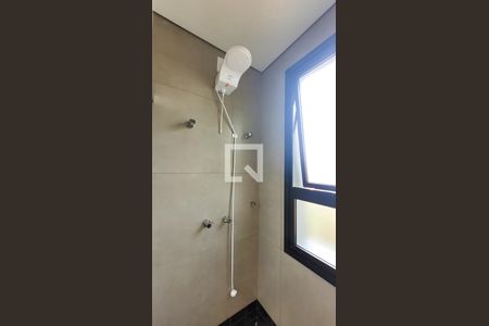 Casa de condomínio à venda com 300m², 4 quartos e 4 vagas Casa de condomínio à venda com 300m², 4 quartos e 4 vagasBanheiro Social 3