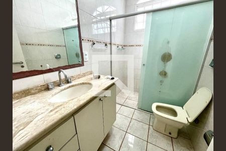 Banheiro da Suíte de casa para alugar com 3 quartos, 155m² em Vila Guarani, Jundiaí