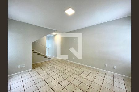 Sala de casa para alugar com 3 quartos, 155m² em Vila Guarani, Jundiaí