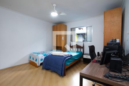 Casa à venda com 230m², 4 quartos e 4 vagas Casa à venda com 230m², 4 quartos e 4 vagasQuarto 2