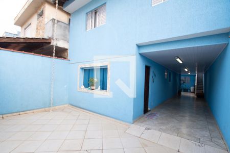 Casa à venda com 230m², 4 quartos e 4 vagas Casa à venda com 230m², 4 quartos e 4 vagasÁrea externa