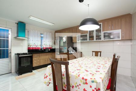 Casa à venda com 230m², 4 quartos e 4 vagas Casa à venda com 230m², 4 quartos e 4 vagasCozinha