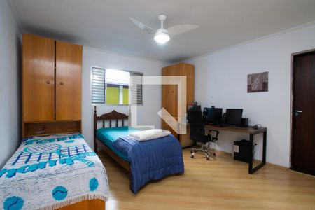 Casa à venda com 230m², 4 quartos e 4 vagas Casa à venda com 230m², 4 quartos e 4 vagasQuarto 2