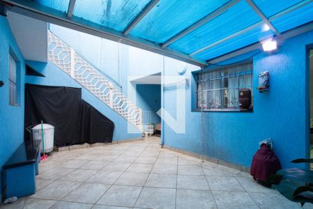 Casa à venda com 230m², 4 quartos e 4 vagas Casa à venda com 230m², 4 quartos e 4 vagasQuintal