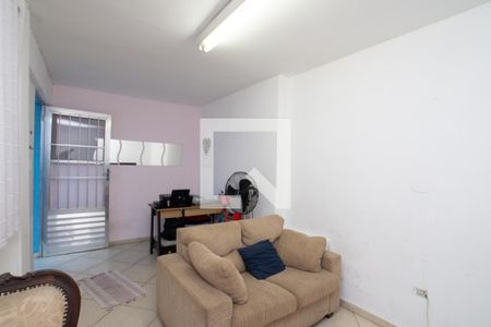 Casa à venda com 230m², 4 quartos e 4 vagas Casa à venda com 230m², 4 quartos e 4 vagasEdícula