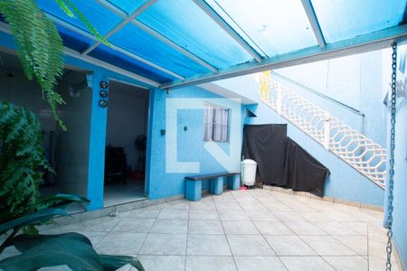 Casa à venda com 230m², 4 quartos e 4 vagas Casa à venda com 230m², 4 quartos e 4 vagasQuintal