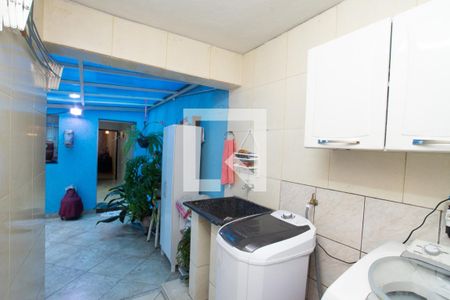 Casa à venda com 230m², 4 quartos e 4 vagas Casa à venda com 230m², 4 quartos e 4 vagasÁrea de Serviço