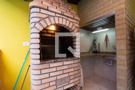 Casa à venda com 230m², 4 quartos e 4 vagas Casa à venda com 230m², 4 quartos e 4 vagasChurrasqueira