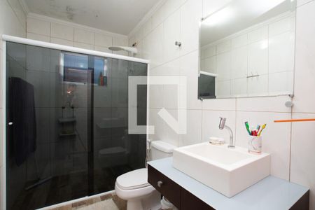 Casa à venda com 230m², 4 quartos e 4 vagas Casa à venda com 230m², 4 quartos e 4 vagasBanheiro Corredor