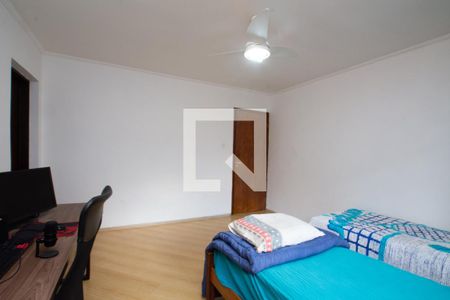 Casa à venda com 230m², 4 quartos e 4 vagas Casa à venda com 230m², 4 quartos e 4 vagasQuarto 2