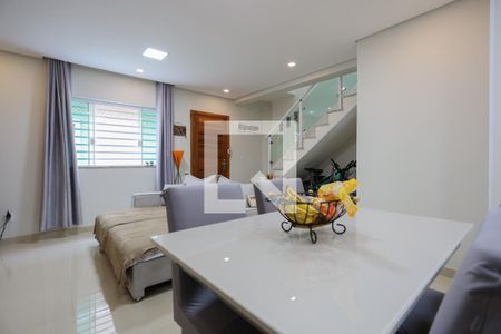 Sala de casa de condomínio à venda com 2 quartos, 95m² em Jardim Primavera (zona Norte), São Paulo