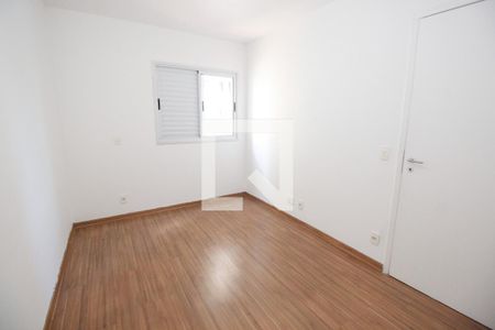 Quarto 1 de apartamento para alugar com 2 quartos, 58m² em Jardim Henriqueta, Taboão da Serra