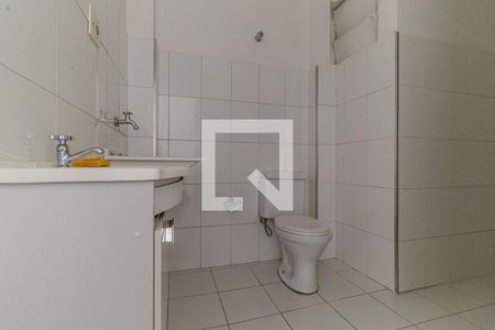 Banheiro de kitnet/studio para alugar com 1 quarto, 30m² em República, São Paulo