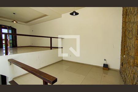 sala de casa para alugar com 4 quartos, 360m² em Pechincha, Rio de Janeiro