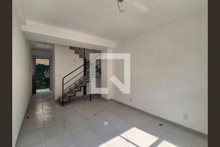 Casa de condomínio para alugar com 55m², 2 quartos e 1 vagaSala