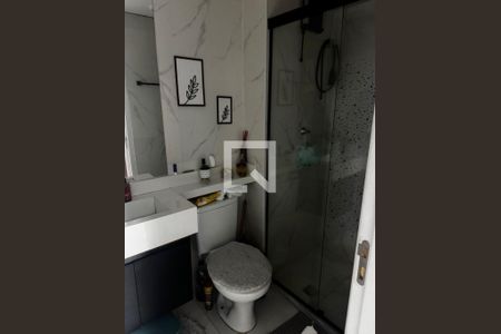 Banheiro de apartamento para alugar com 1 quarto, 29m² em Parque Vitória, São Paulo