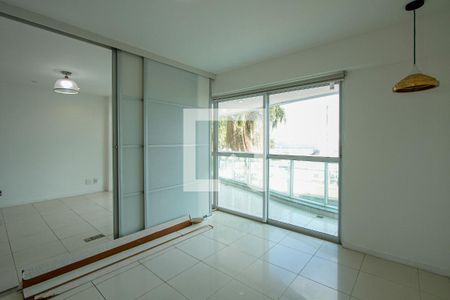 Quarto 1 suíte de apartamento para alugar com 2 quartos, 100m² em Barra da Tijuca, Rio de Janeiro