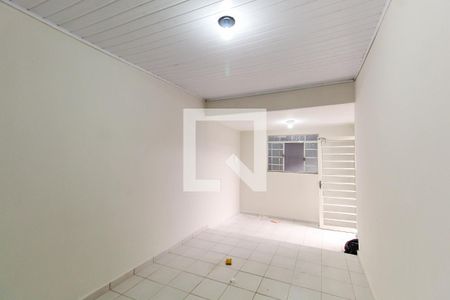 Sala de casa para alugar com 3 quartos, 60m² em Vila Invernada, São Paulo