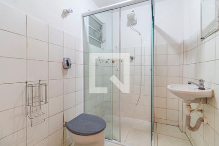 Banheiro de apartamento para alugar com 1 quarto, 60m² em Pinheiros, São Paulo