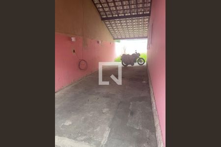 Garagem de casa para alugar com 2 quartos, 120m² em Campo Grande, Rio de Janeiro