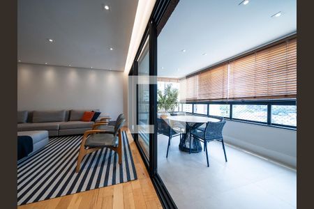 varanda de apartamento à venda com 3 quartos, 187m² em Vila Romana, São Paulo