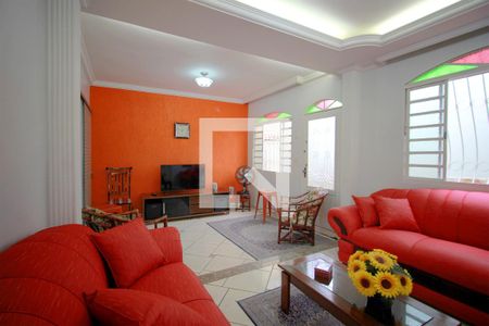 Sala de casa à venda com 4 quartos, 190m² em Ipiranga, Belo Horizonte