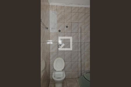 Banheiro social de apartamento para alugar com 1 quarto, 40m² em Canto do Forte, Praia Grande