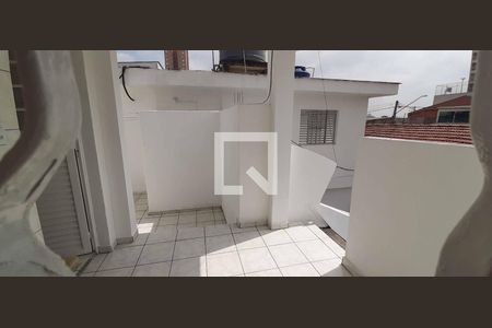 Vista da Sala/Quarto de casa para alugar com 1 quarto, 45m² em Km 18, Osasco