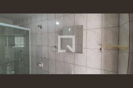 Banheiro de casa para alugar com 1 quarto, 45m² em Km 18, Osasco