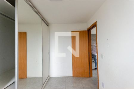 Quarto 1 de apartamento para alugar com 2 quartos, 45m² em Jardim Íris, São Paulo