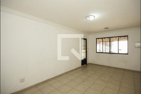 Sala de casa para alugar com 3 quartos, 200m² em Jardim Maria Rosa, Taboão da Serra