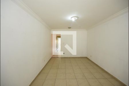 Casa à venda com 200m², 3 quartos e 2 vagasSala