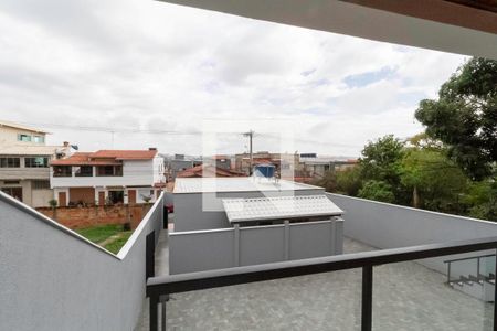 Vista do quarto 1 de casa de condomínio para alugar com 2 quartos, 98m² em Pedra Azul, Contagem