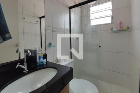 Banheiro Suíte de apartamento à venda com 3 quartos, 66m² em Jardim Márcia, Campinas