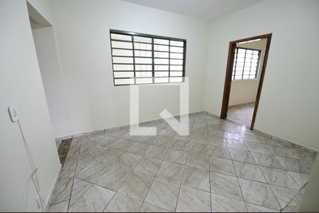 Sala de casa para alugar com 3 quartos, 180m² em Setor Coimbra, Goiânia