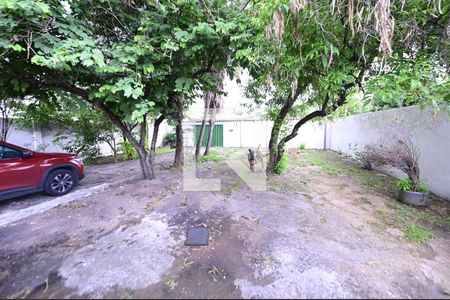 Quintal de casa para alugar com 3 quartos, 180m² em Setor Coimbra, Goiânia