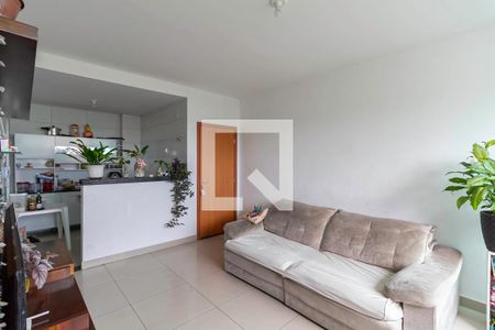 Sala de apartamento para alugar com 2 quartos, 70m² em Cabral, Contagem