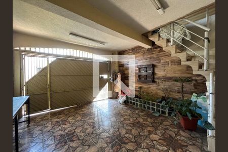 Garagem de casa para alugar com 3 quartos, 79m² em Vila Nova Amorim, Suzano