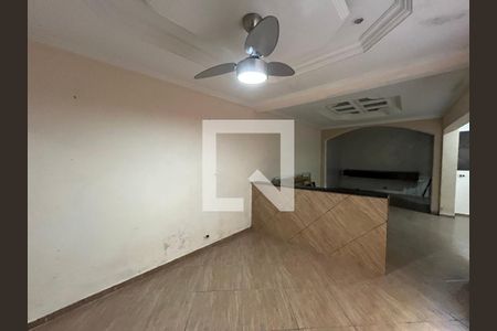 Sala de casa para alugar com 3 quartos, 79m² em Vila Nova Amorim, Suzano