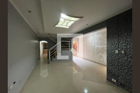 Sala de casa para alugar com 3 quartos, 79m² em Vila Nova Amorim, Suzano