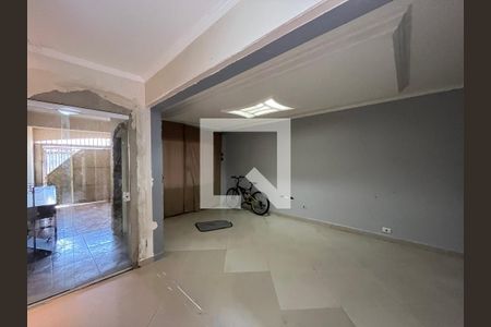 Sala de casa para alugar com 3 quartos, 79m² em Vila Nova Amorim, Suzano