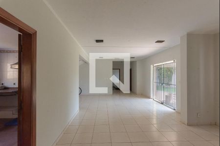 Sala de casa para alugar com 6 quartos, 500m² em Jardim Santa Marcelina, Campinas