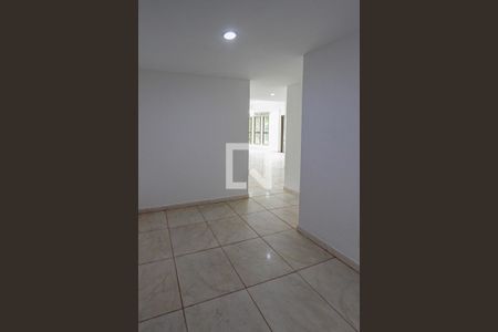 Hall de entrada de apartamento para alugar com 2 quartos, 100m² em Barra da Tijuca, Rio de Janeiro