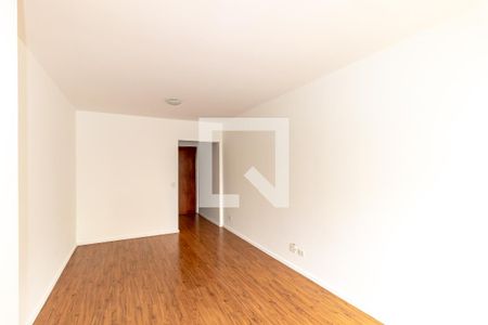 Apartamento para alugar com 70m², 2 quartos e 1 vagaSala