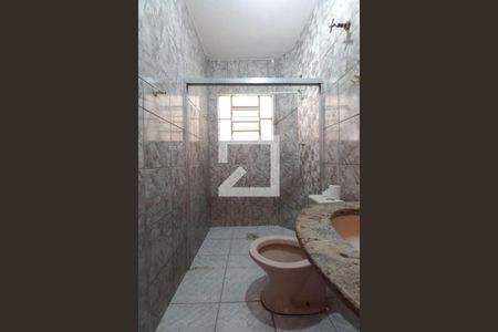 Casa à venda com 167m², 3 quartos e 2 vagas Casa à venda com 167m², 3 quartos e 2 vagasBanheiro