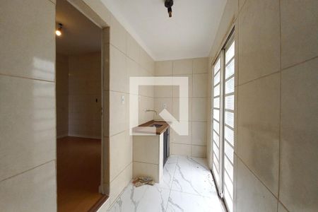 Casa à venda com 167m², 3 quartos e 2 vagas Casa à venda com 167m², 3 quartos e 2 vagasCozinha