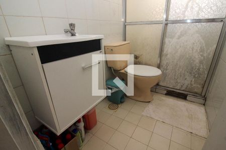 Banheiro de apartamento à venda com 1 quarto, 40m² em Vila Joao Pessoa, Porto Alegre