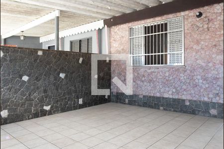 Garagem de casa para alugar com 3 quartos, 160m² em Vila Voturua, São Vicente